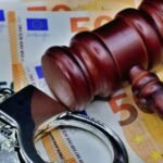 Skandal u niškom pravosuđu: Sudija Perunović na visokoj nozi, dok mu deca blokaderi zare i pale po Beogradu