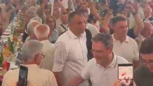 Snažna podrška u Vrnjačkoj Banji: Više od 1.600 građana dočekalo ministra Selakovića i pozdravilo politiku Aleksandra Vučića