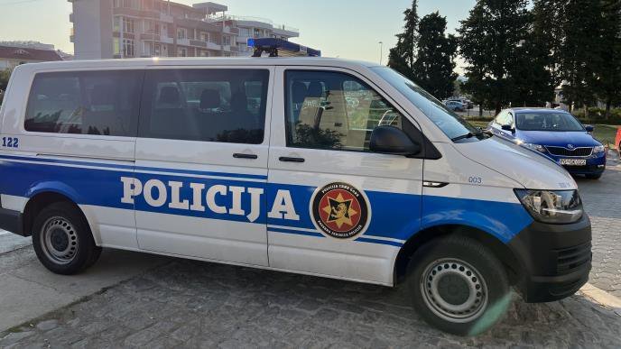 Srbi uhvaćeni u prekršaju na moru u Ulcinju: Odmah im uručen poziv za saslušanje