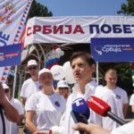 "TREBA NAM UJEDINJENA SRBIJA, A NE BLOKADERSKA MRŽNJA I TEROR" Brnabić sa narodom u Božetićima (FOTO)