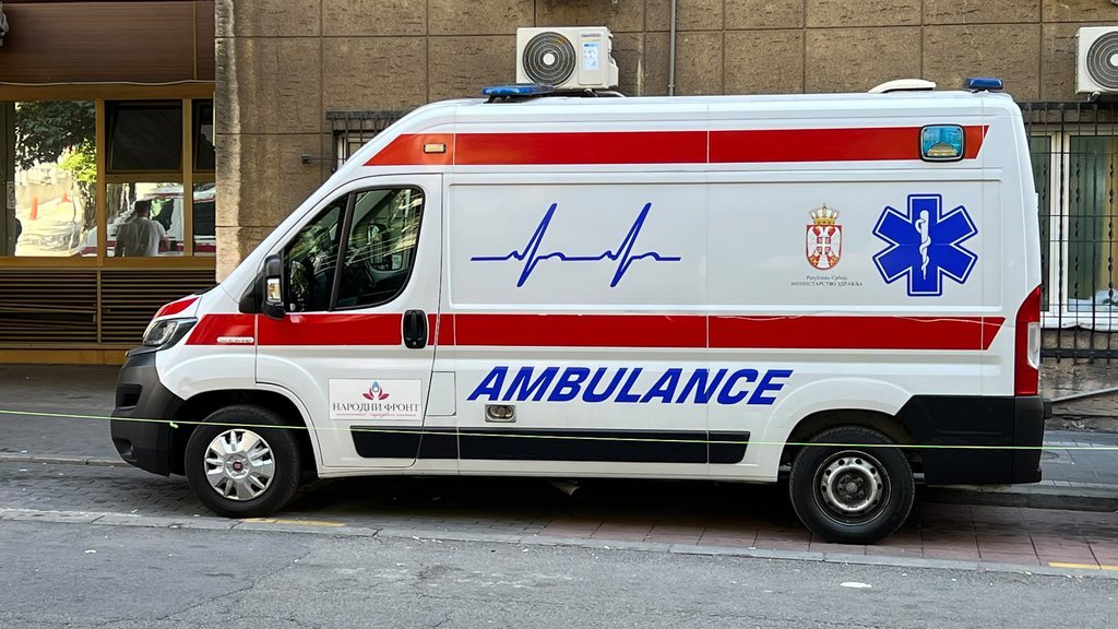 Tri nesreće tokom noći u Beogradu: Hitna pomoć zbrinula povređene