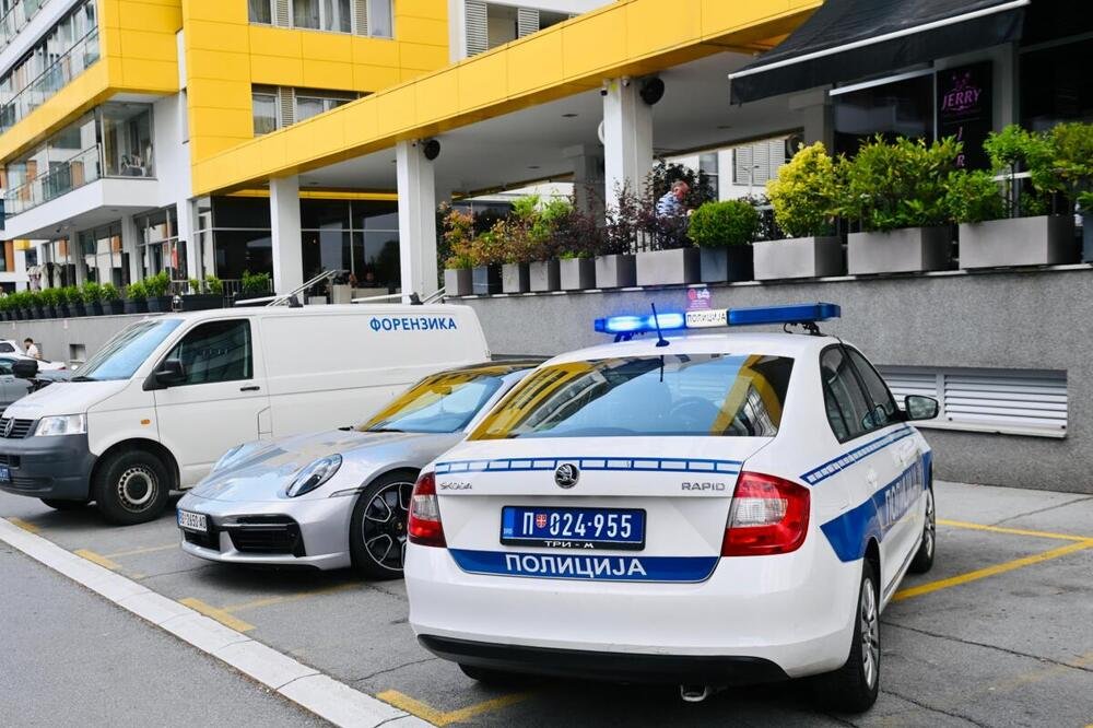 Turisti iz Srbije u kombiju smrti: Vraćali se sa mora, a onda doživeli nesreću kod Nikšića