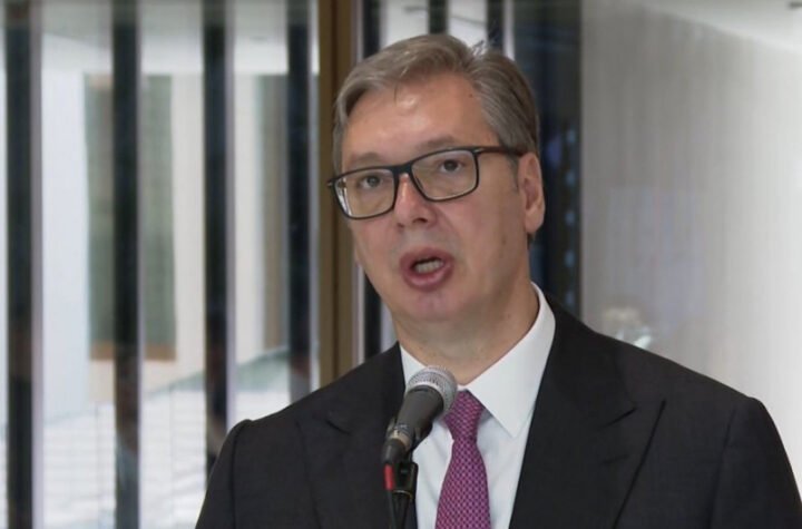 VUČIĆ ODRŽAO OBEĆANJE I POZVAO RADNIKE GSP: Banković potvrdio sastanak u ponedeljak oko spornog davanja linija privatnicima