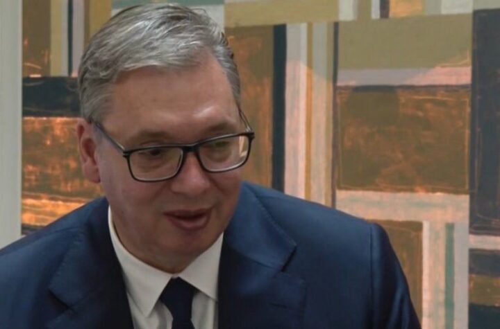 VUČIĆ POSLE PARADE U PARIZU: Situacija u svetu će biti sve lošija, moramo da obezbeđujemo rezerve svega