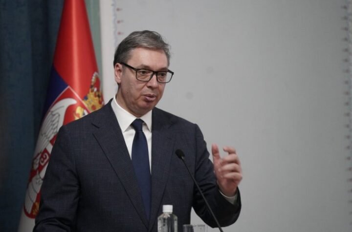 VUČIĆ SA PRVIM ČOVEKOM UFC! Dejna Vajt danas stiže u Beograd!