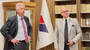 Vučević sa britanskim ambasadorom Fergusonom o unapređenju saradnje dve zemlje
