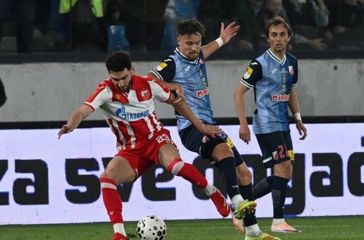 ZVEZDA SRUŠILA VOJVODINU VELIKOM DERBIJU: Goleada na Marakani, nova trojka šampiona