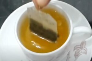 Zeleni čaj i jetra: Pijete ga svaki dan, a evo šta se zaista dešava sa masnoćom i enzimima posle samo par nedelja