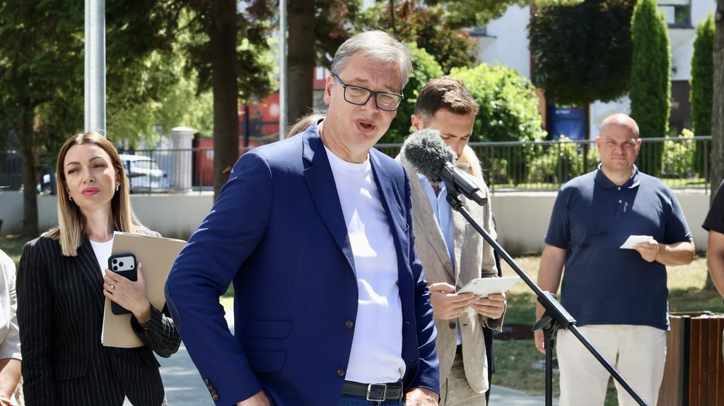 'UMRO DABOGDA HITNO' Blokader jezivo preti predsedniku Vučiću, pogledajte ko ga sve prati, sve ih znate