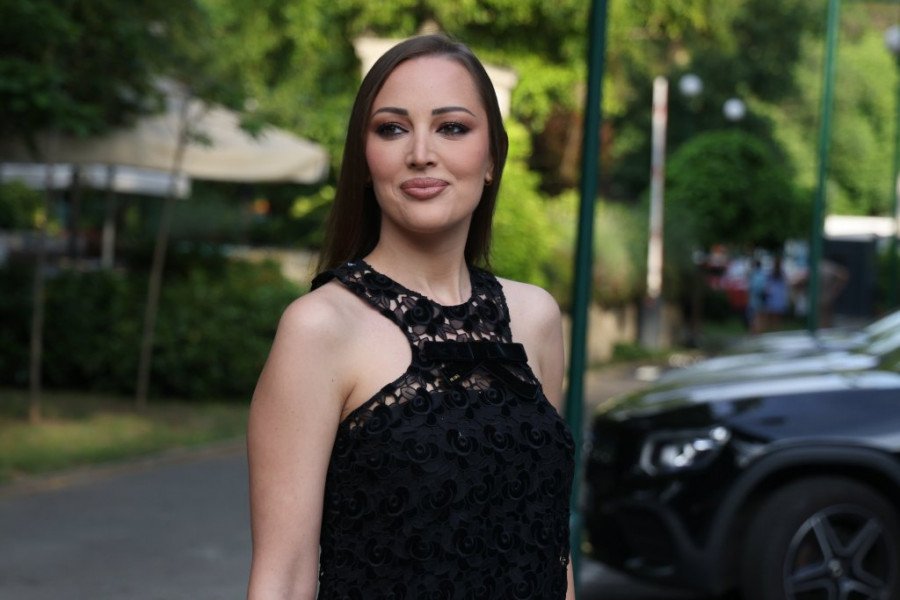 ALEKSANDRA PRIJOVIĆ POKAZALA PRAVO LICE, FANOVI OGORČENI NA NJU: Nikad veća HAJKA na pevačicu, sve obelodanjeno u javnost, KO STOJI iza svega?