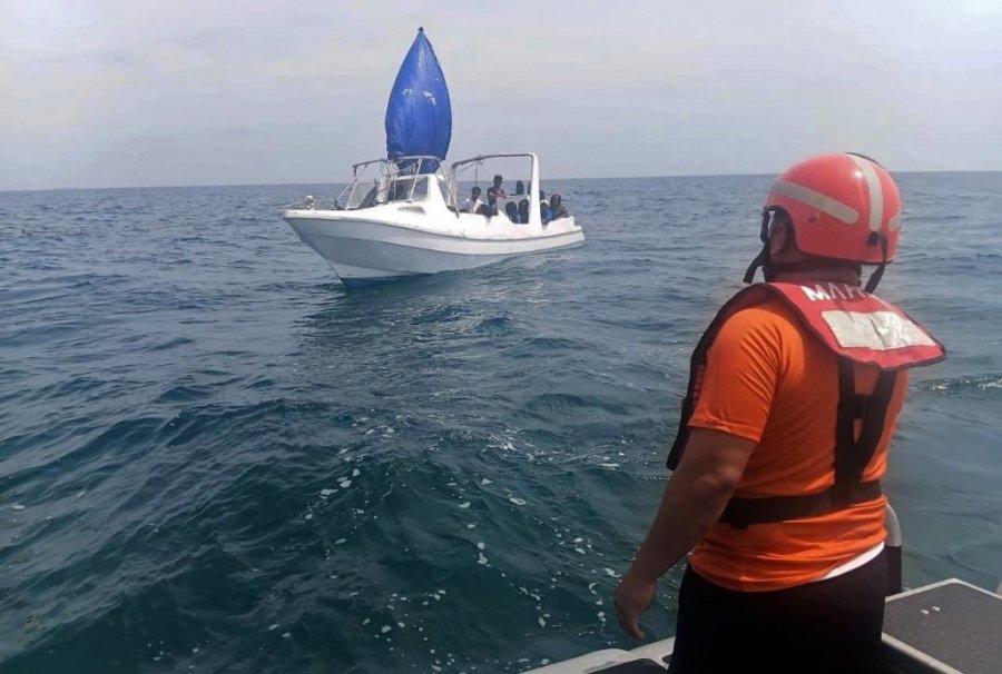 BLIZU 200 MIGRANATA STIGLO U GRČKU ZA SAMO 24 SATA! Među njima i maloletnici, krijumčari koristili OVE RUTE!