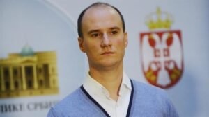 BLOKADERI NASTAVLJAJU SA KAMPANJOM MRŽNJE I UVREDA: Ratka Mladića nazivaju monstrumom, a njegovu sahranu poslednjom fazom genocida u Srebrenici