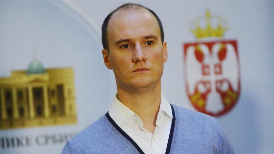 BLOKADERI NASTAVLJAJU SA KAMPANJOM MRŽNJE I UVREDA: Ratka Mladića nazivaju monstrumom, a njegovu sahranu poslednjom fazom genocida u Srebrenici