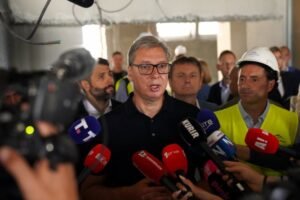 "BORIĆEMO SE DA IH POBEDIMO!" Oglasio se Vučić o odluci SPS da samostalno izađe na izbore