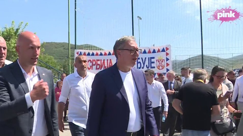 Blokaderi priznali da je Vučić građanima pružio ekonomsku stabilnost: Moramo slagati narod da ćemo uraditi isto, samo da glasaju za nas