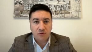 DAJKOVIĆ ZADRŽAN I PRETRESEN NA AERODOMU! Drama u Tivtu, hitno se oglasila Slobodna Crna Gora