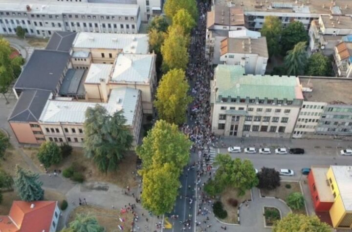 DEBAKL BLOKADERA U VALJEVU! Najavljivali veliki protest - evo koliko ih ustvari ima! (FOTO)
