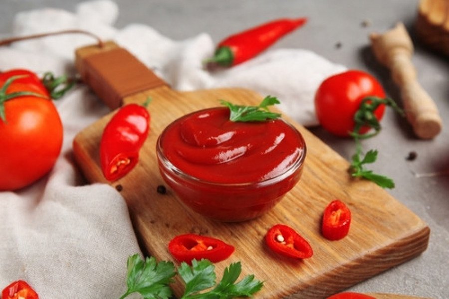 DOMAĆI KEČAP PUN UKUSA: Gust, mirisan i bez nepotrebnih dodataka (RECEPT)