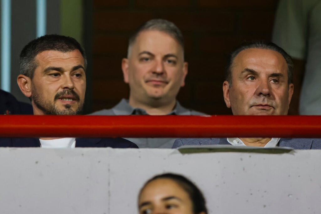 Espreso anketa: Ko treba da vodi Partizan? (Foto)