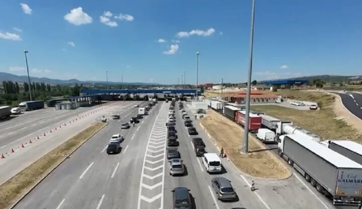 Haos na granicama se nastavlja: Ako planirate da krenete na put - OVO MORATE DA ZNATE