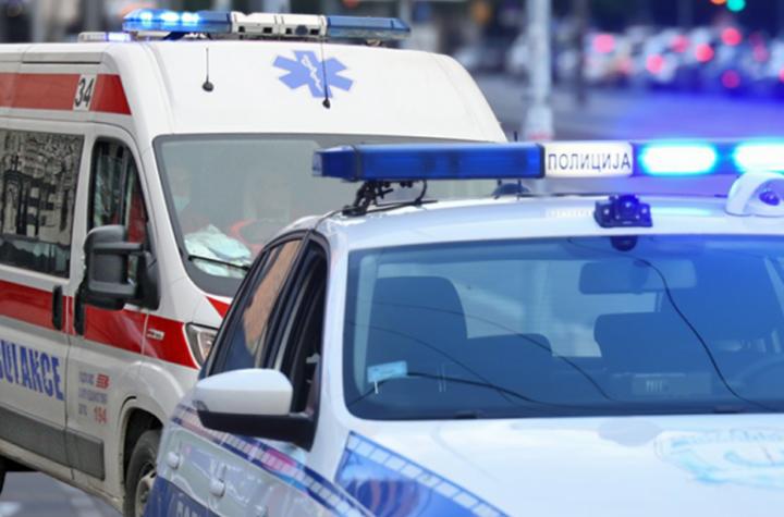 JEDAN BRAT POGINUO, DRUGI TEŠKO POVREĐEN! Detalji stravične nesreće u Sopotu - SLETELI S PUTA I VELIKOM BRZINOM SE ZAKUCALI U BETONSKU OGRADU!