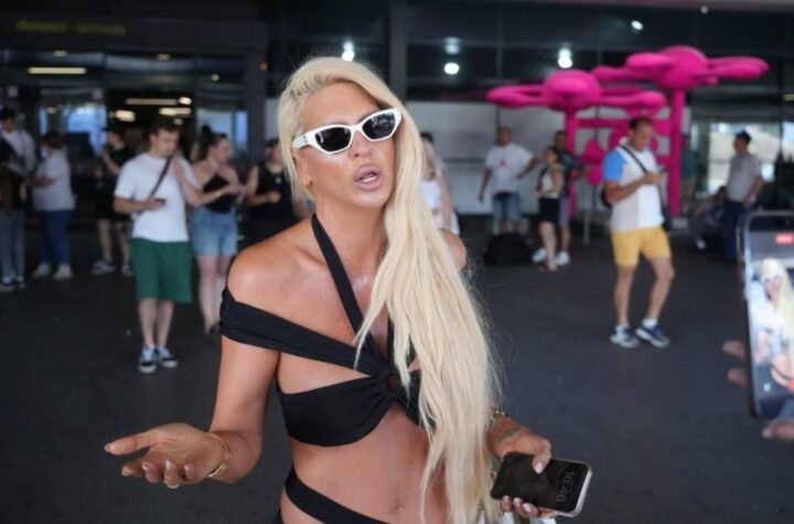 JELENA KARLEUŠA POZVALA POLICIJU DA REAGUJE! Snimci zverskog mučenja zgrozili naciju, pevačica slomljena - ON JE NAJVEĆI ZLIKOVAC!