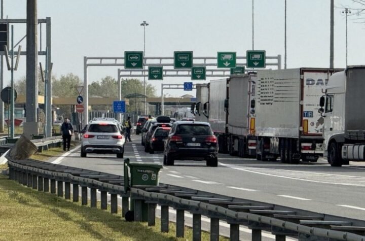 KOLONE NA GRANICAMA! Kamioni na Šidu čekaju pet sati, evo gde je još kritično!