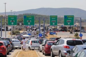 KRENUO NA MORE U GRČKU PA VRAĆEN SA GRANICE: Mladić zbog 3.000 dinara doživeo šok