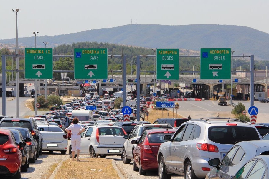 KRENUO NA MORE U GRČKU PA VRAĆEN SA GRANICE: Mladić zbog 3.000 dinara doživeo šok