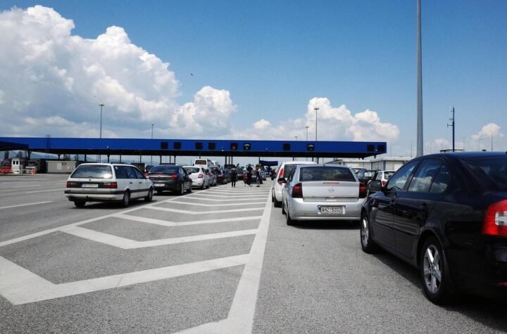Kolone kilometarske, vozači besni: Na ovom graničnom prelazu čeka se tri sata, oglasio se AMSS