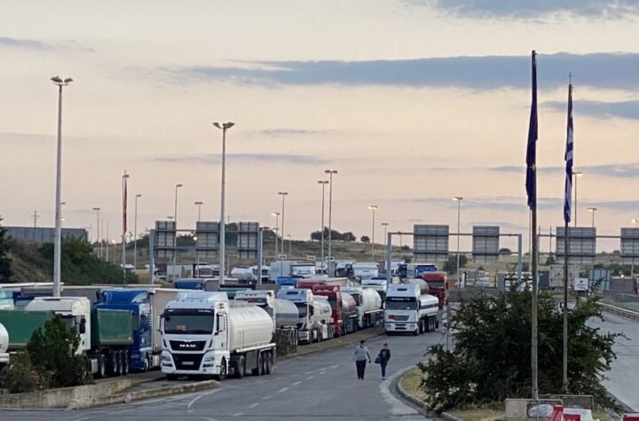 Kolone na izlazu iz zemlje: Kamioni na Batrovcima čekaju 3 sata, evo gde su još gužve!