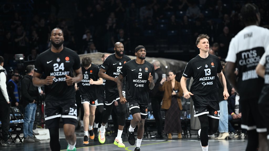 Košarkaški klub Partizan imenovao dve centralne tribine po Draženu Dalipagiću i Dušku Vujoševiću