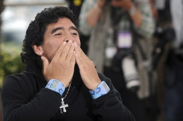 MARADONA 12 SATI UMIRAO U AGONIJI! Sudski lekar otkrio JEZIVE DETALJE: Bio je otečen, pluća puna tečnosti, a onda je usledio HOROR