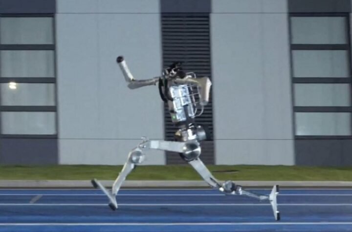 "MUNJA" OBORILA REKORD NA 100 METARA! Humanoidni robot zadivio sve, evo koji mu je NAREDNI PLAN