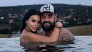 Moćno oglašavanje Luke Vujovića: U bazenu pozirao sa trudnom Anitom, a zbog ovih reči mnogima neće biti dobro! (FOTO)
