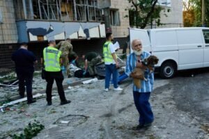 NEĆE SE SMIRITI DOK GA NE UNIŠTE: Rusi ponovo napali Kijev, evo šta je sada bila META!