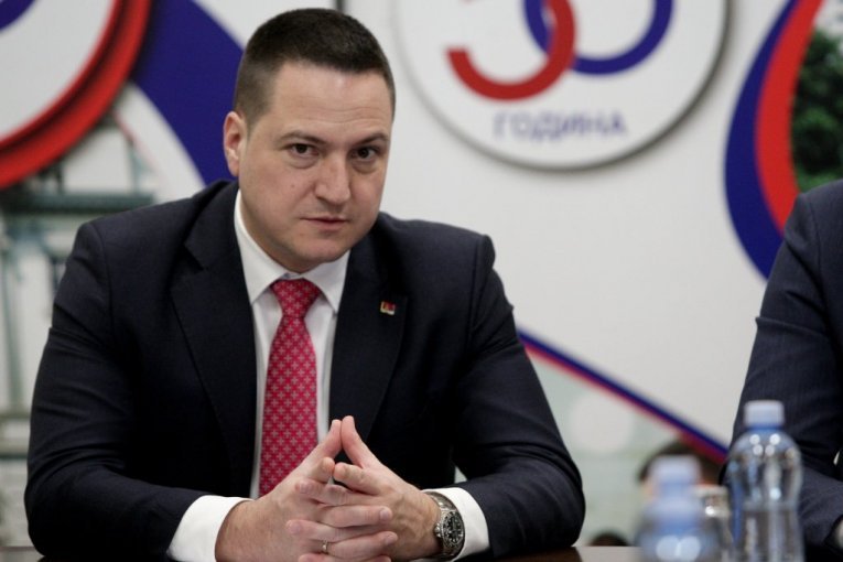 "NEZADOVOLJAN JE SVOJOM FUNKCIJOM, PA PRAVI PROBLEME CELOJ STANCI!" Član Predsedništva SPS Vanja Vukić o Branku Ružiću!