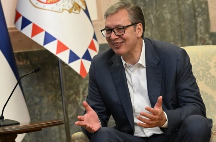 NIZ VAŽNIH SUSRETA! Vučić danas sa ambasadorima, mladim sportistima i herojima MUP koji su gasili požare u Španiji!