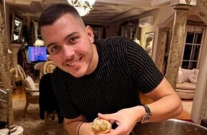 NOVA SNAJKA LEPE BRENE IZAZIVA NA MREŽAMA! Viktorova devojka pokazala bujni dekolte, A DA VIDITE TEK DOLE - ŠOK! (FOTO)