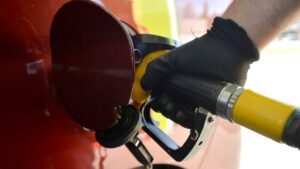 OBJAVLJENE NOVE CENE GORIVA: Evo koliko ćemo plaćati benzin i dizel narednih sedam dana