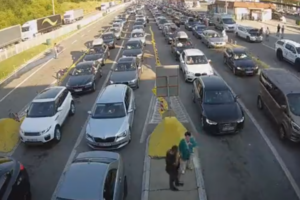 PAKAO NA GRANICAMA! Na ovom prelazu čeka se i po pet sati - KOLONE KILOMETARSKE!