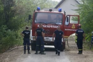 POJAČANO PRISUSTVO VATROGASACA U BLIZINI SVIH NASELJA! Evo kakva je situacija s požarima u Srbiji