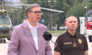POŽAR U DELIBLATSKOJ PEŠČARI NE JENJAVA Vučić: Biće uključeni i helikopteri Vojske Srbije