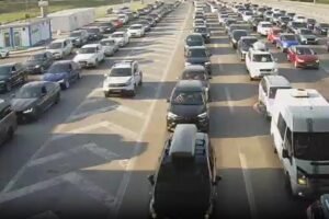 PRELAZAK GRANICE SADA MOŽE DA VAS KOŠTA 300 EVRA! Kolaps na ulazu u Srbiju, vozači čekaju satima, ovo je RAZLOG