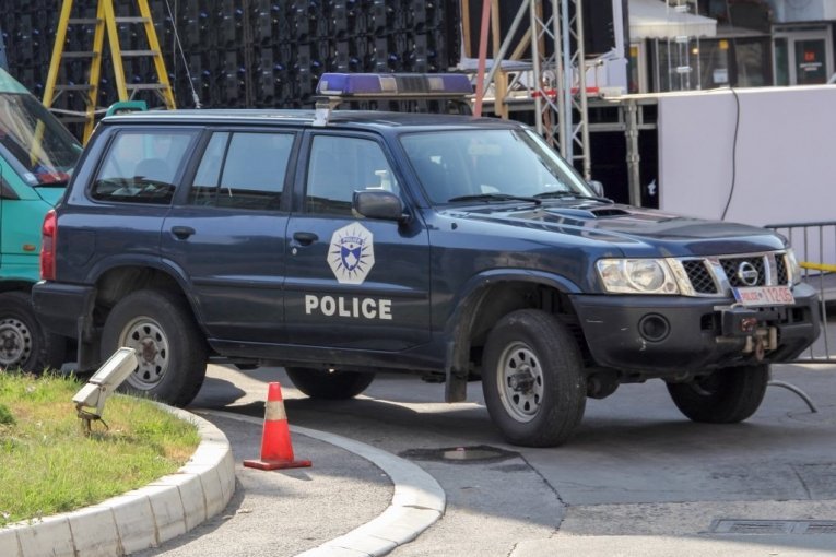 PRIVEDENO 6 OSOBA! Novi pretresi tzv. kosovske policije kod Zubinog Potoka