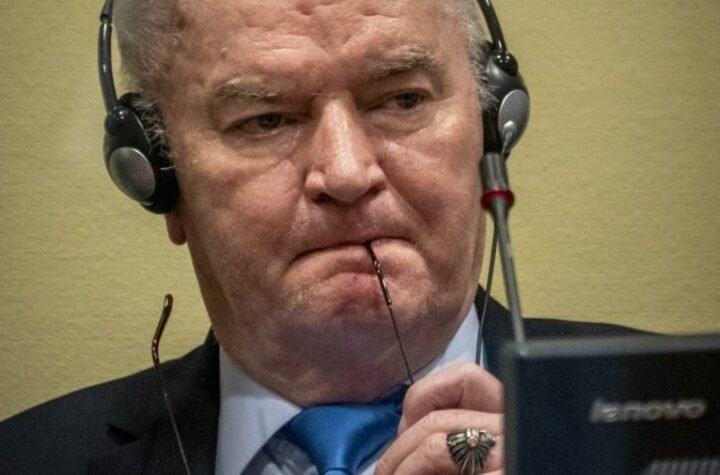 RATKO MLADIĆ NIKADA NIJE BIO U GOREM STANJU! Oglasio se njegov sin: Nije mogao da progovori ni reč tokom posete!