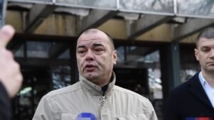 Rat među blokaderima: Ješić ponovo ponižava 'studentsku listu': Posao vatrogasaca je da gase požare