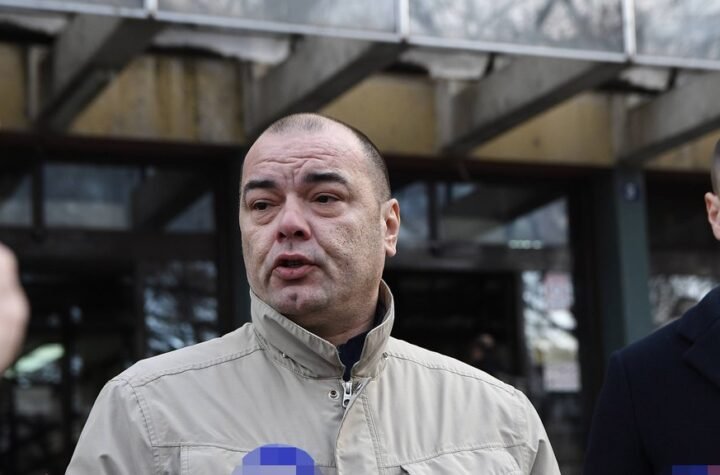 Rat među blokaderima: Ješić ponovo ponižava 'studentsku listu': Posao vatrogasaca je da gase požare