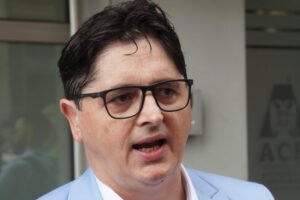 "SAMO U SRBIJI OPOZICIJA PRIŽELJKUJE NESREĆE I ŠIRI LAŽI I PANIKU!" Uglješa Mrdić traži reakciju tužilaštva zbog objava o požaru i lažnih optužbi na račun Nikole Petrovića!