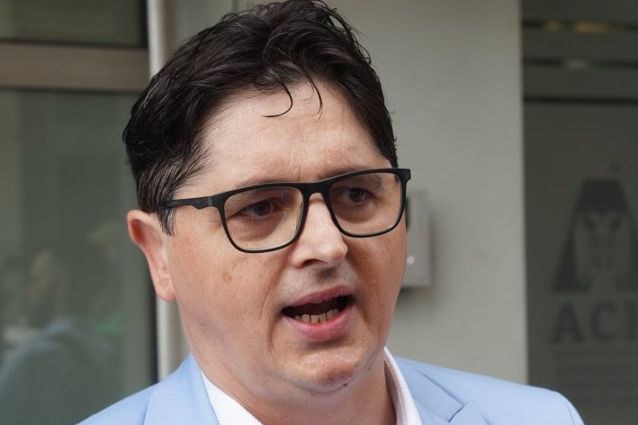 "SAMO U SRBIJI OPOZICIJA PRIŽELJKUJE NESREĆE I ŠIRI LAŽI I PANIKU!" Uglješa Mrdić traži reakciju tužilaštva zbog objava o požaru i lažnih optužbi na račun Nikole Petrovića!